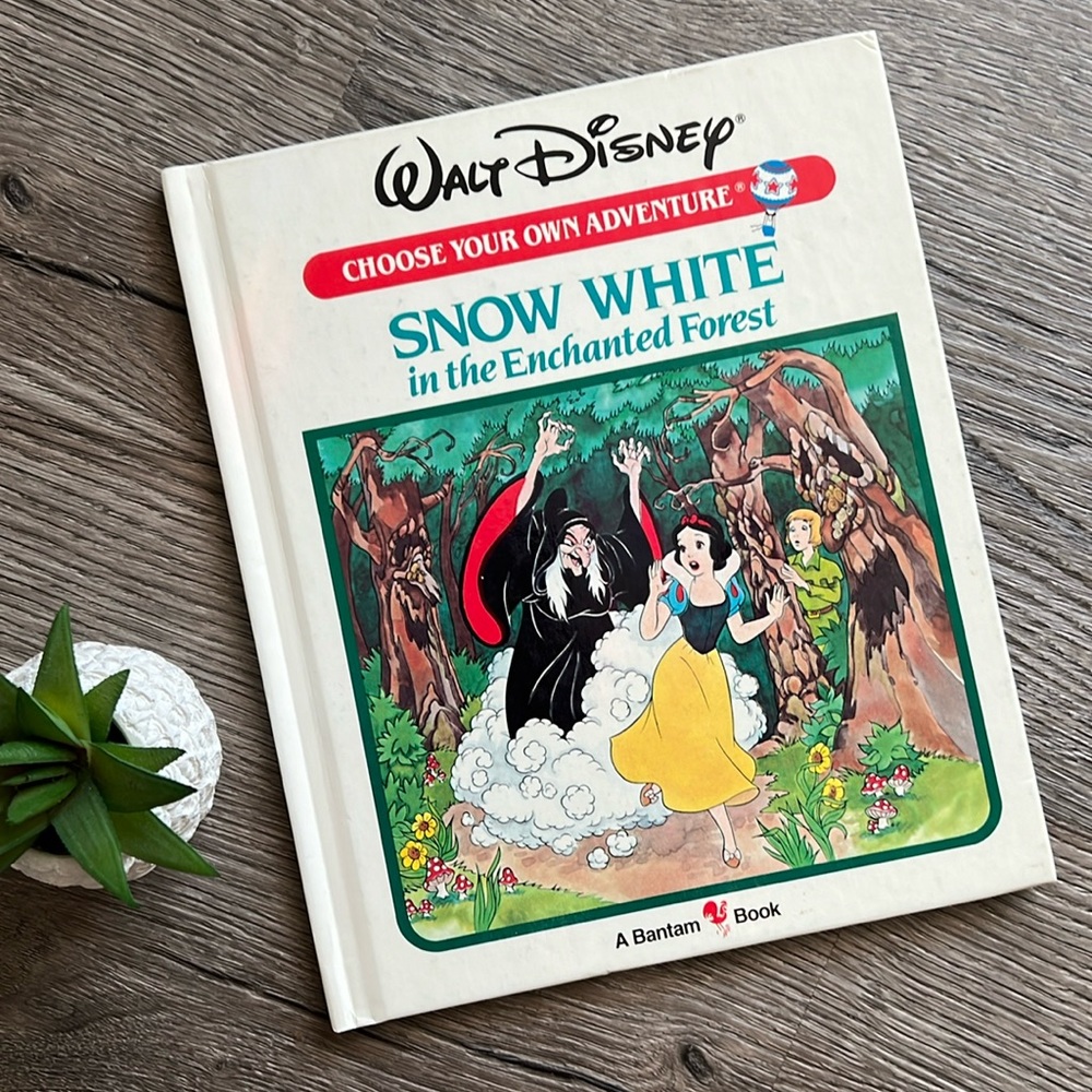 VINTAGE choose your own adventure Walt Disney Snow White in the enchanted forest